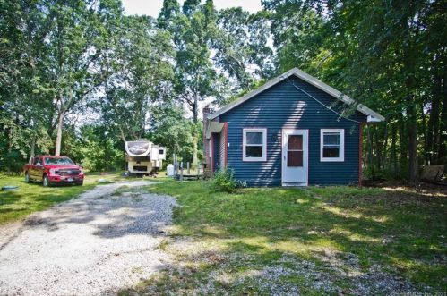 16 Shumway Ave, Killingly, CT 06239 exterior