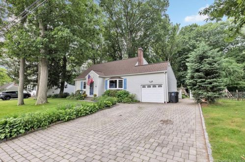 26 Franklin Rd, Milford, CT 06460 exterior