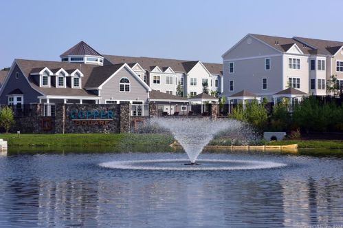 522 Copper Square Dr, Bethel, CT exterior