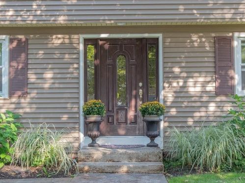 133 Kenmore Dr, Longmeadow, MA 01106 exterior