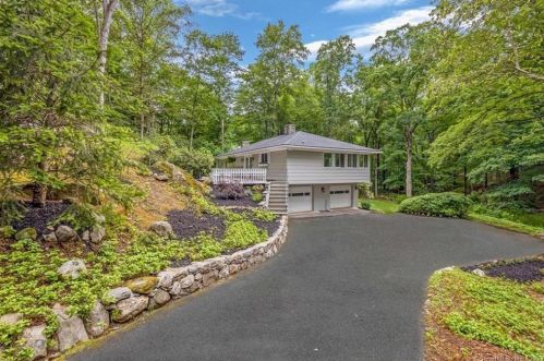 57 Hunting Ridge Rd, Stamford, CT 06903 exterior