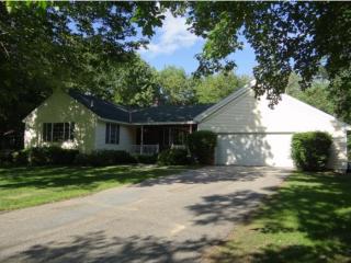 1 Pressey Rd, Sandown, NH 03873 exterior