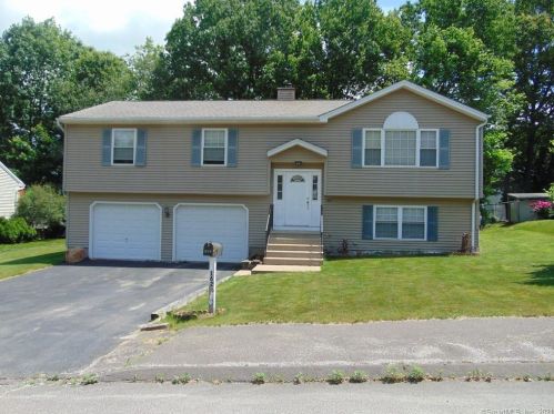 162 Cheryl Jane Dr, Waterbury, CT 06705 exterior