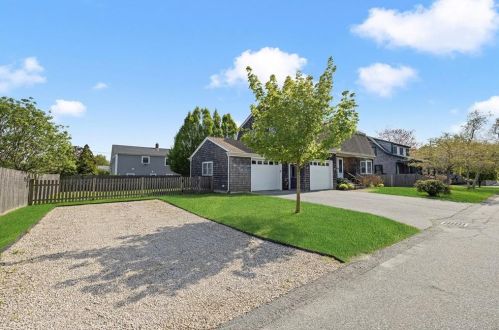 9 Xavier Ter, Newport, RI 02840 exterior
