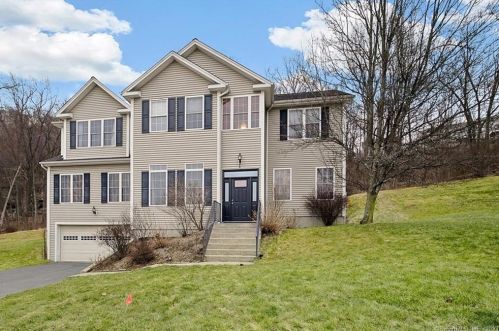 40 Apollo Rd, Bethel, CT 06801 exterior