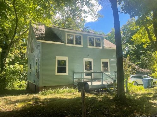 3 Fowler Ave, Middletown, CT 06457 exterior