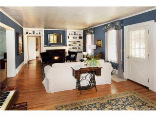63 Maple St, Somers, CT 06071 exterior