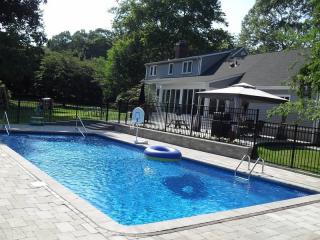 151 Meadowmere Rd, Stratford, CT 06614 exterior