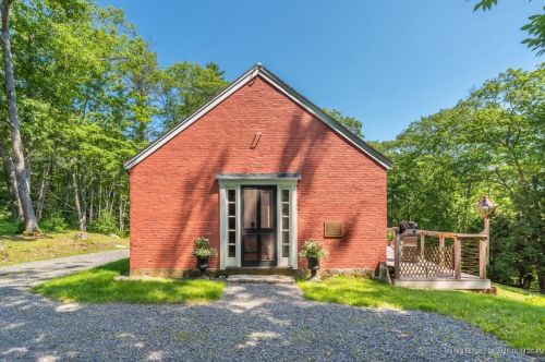 245 River Rd, Edgecomb, ME 04556 exterior