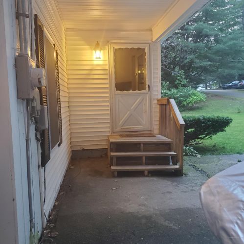 26 Hillside Ave, Winthrop, ME 04364 exterior