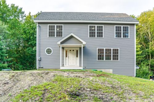 22 Tenney Rd, Pelham, NH 03076 exterior