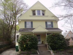 33 Maple Ave, Newton, MA 02458 exterior
