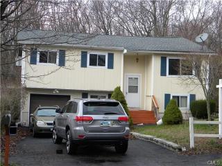 55 Marlin Dr, Norwalk, CT 06854 exterior