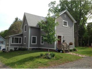 8 Walnut St, Ellington, CT 06029 exterior