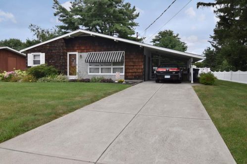 2 Highview Ave, Warren, RI 02885 exterior