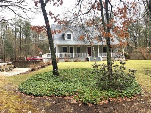 84 Botka Dr, Charlestown, RI 02813 exterior