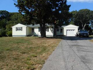 9 Edgewood Ave, Westerly, RI 02891 exterior