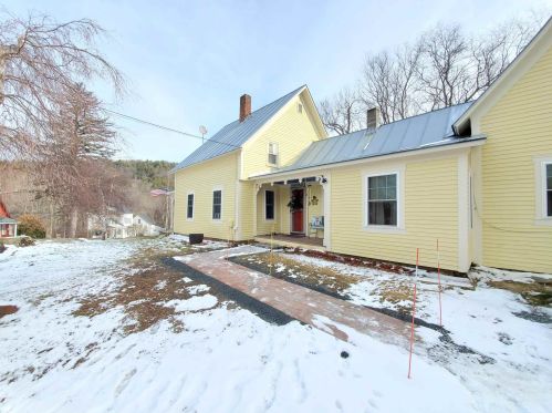 3 Goodhue Hill Rd, Enfield, NH 03748 exterior