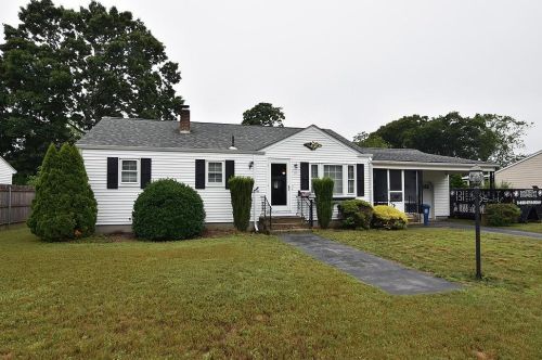 17 Villa Ave, Warwick, RI 02886 exterior