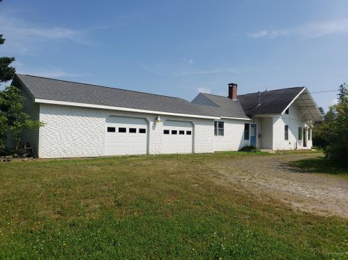 270 Parsons Rd, Presque Isle, ME 04769 exterior