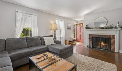 6 Cheryl Ave, Plymouth, MA 02360 exterior