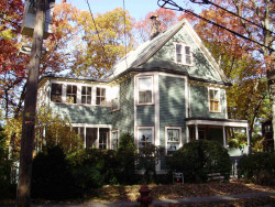 31 Fisher Ave, Newton, MA 02461 exterior