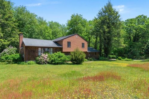 8 Sylvan Glen Dr, East-Lyme, CT 06333 exterior