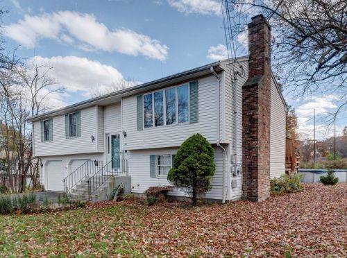 242 Lazy Ln, Southington, CT 06489 exterior