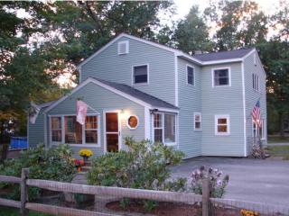 16 Middle St, Fremont, NH 03044 exterior