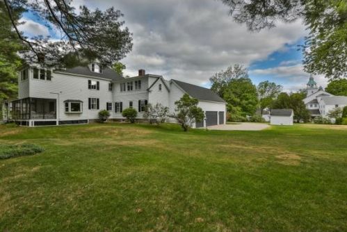 6 Old Jail House Rd, Amherst, NH 03031 exterior