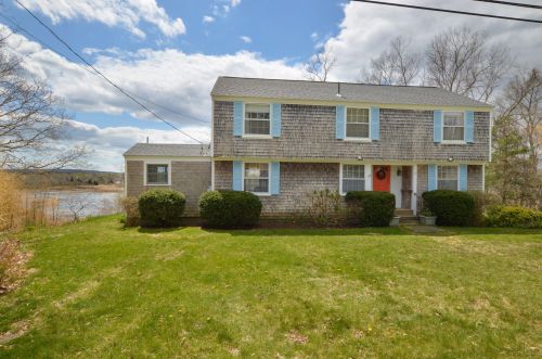 38 Dexter Ave, Sandwich, MA 02563 exterior