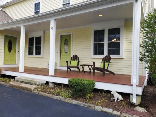 35 Valley Stream Dr, Cumberland, RI 02864 exterior