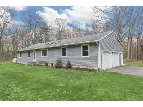 128 Wildcat Hill Rd, Torrington, CT 06791 exterior