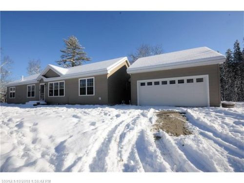 32 Long Pond Rd, Hancock, ME 04640 exterior