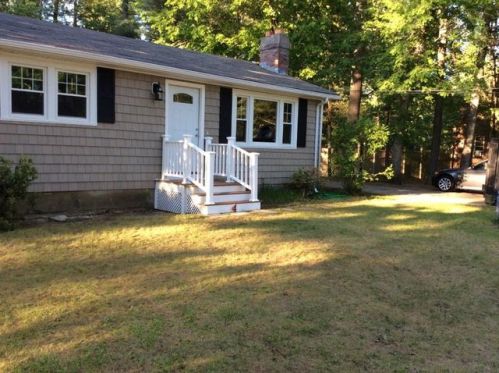 4 Chestnut Dr, Townsend, MA 01469 exterior