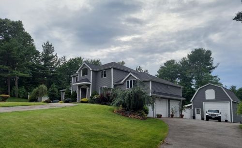 12 Devonshire Rd, Middleton, MA 01949 exterior