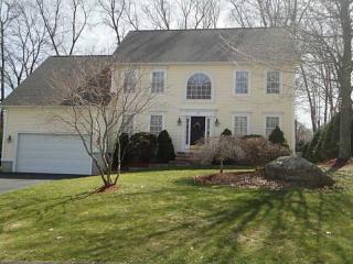 11 Millers Brook Dr, Cumberland, RI 02864 exterior