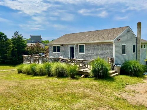 879 Side Rd, New Shoreham, RI 02807 exterior