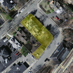 336 Lake Ave, Newton, MA 02461 aerial view