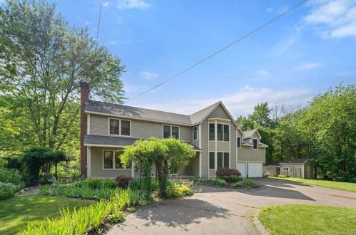 250 Old Wolcott Rd, Bristol, CT 06010 exterior