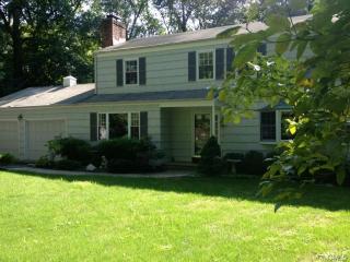 84 Hunting Ridge Rd, Stamford, CT 06903 exterior