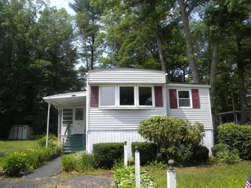 10 Beechwood Rd, Halifax, MA 02338 exterior