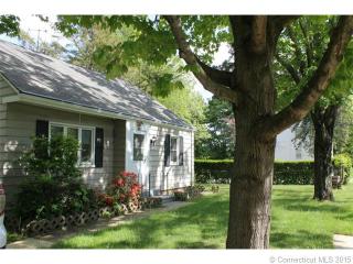 161 Brushy Plain Rd, Branford, CT 06405 exterior