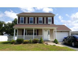313 Christopher Dr, Springfield, MA 01119 exterior