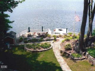 16 The Crest Way, Danbury, CT 06811 exterior