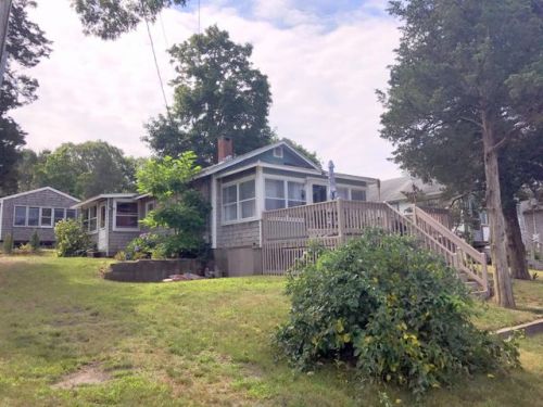 31 Agawam Beach Rd, Wareham, MA 02571 exterior