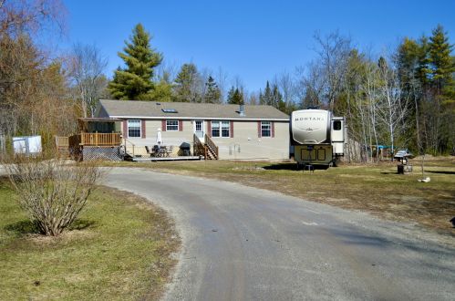 295 Ferry Rd, Lisbon, ME 04250 exterior