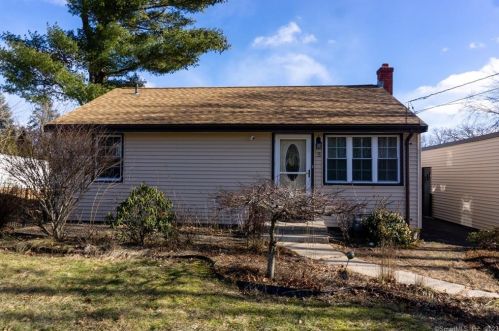 35 Dobek Rd, New-Britain, CT 06053 exterior