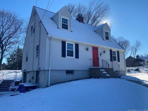 492 Maple St, Hartford, CT 06109 exterior