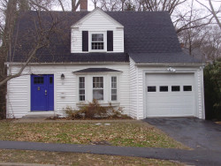32 Elinor Rd, Newton, MA 02461 exterior